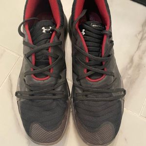 Barely worn under armour size 13